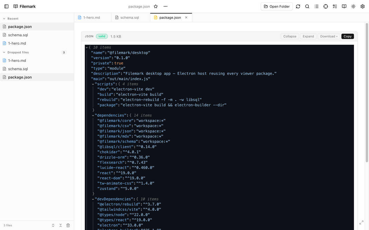 Collapsible JSON tree with type chips and theme controls.